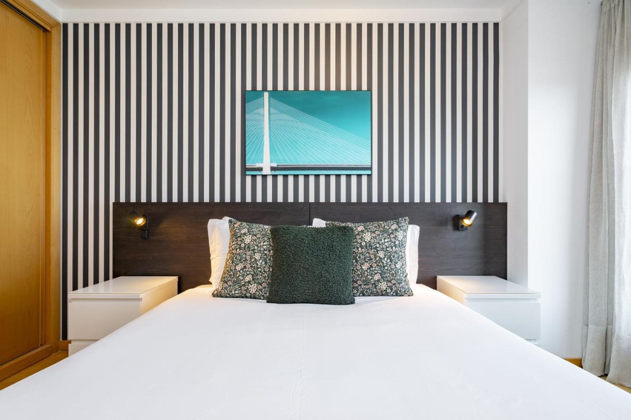 Whome Panoramic View With Elevator, Ac, Garage Perfect For Families & Business Travellers Lisboa المظهر الخارجي الصورة